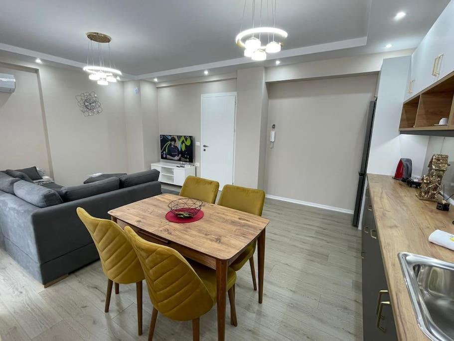 Melody Apartment In Корча Екстер'єр фото